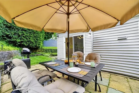 4 Pamela Lane Valhalla NY 10595