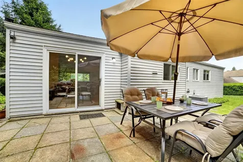 4 Pamela Lane Valhalla NY 10595