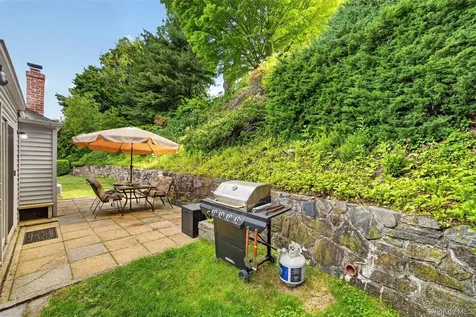 4 Pamela Lane Valhalla NY 10595