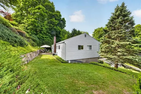 4 Pamela Lane Valhalla NY 10595