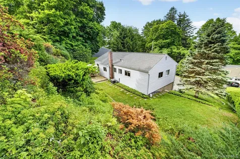 4 Pamela Lane Valhalla NY 10595