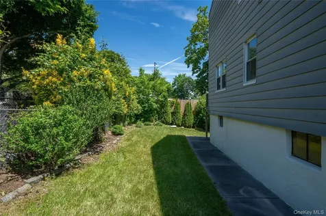 191 Hildreth Place Yonkers NY 10704