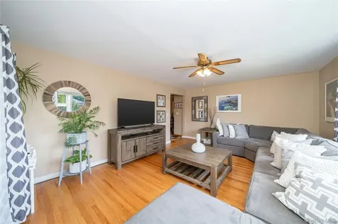 191 Hildreth Place Yonkers NY 10704