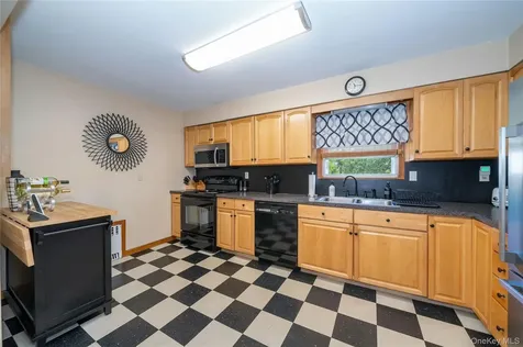 191 Hildreth Place Yonkers NY 10704