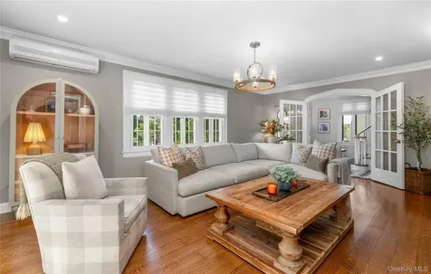 98 W Central Avenue Pearl River NY 10965