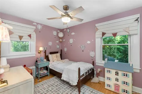 98 W Central Avenue Pearl River NY 10965