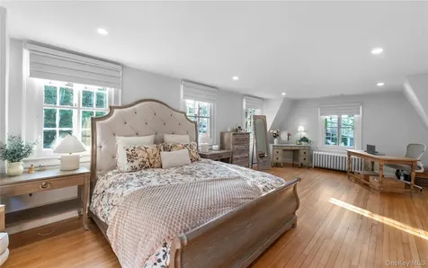 98 W Central Avenue Pearl River NY 10965