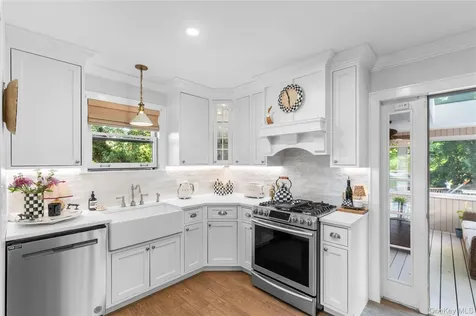 98 W Central Avenue Pearl River NY 10965