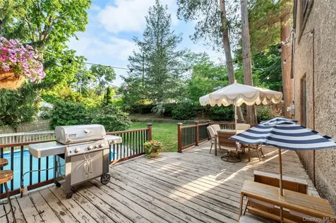 98 W Central Avenue Pearl River NY 10965