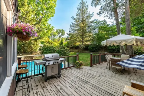 98 W Central Avenue Pearl River NY 10965