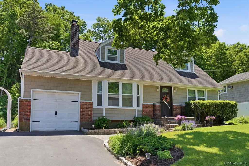 78 Cornell Drive Smithtown NY 11787