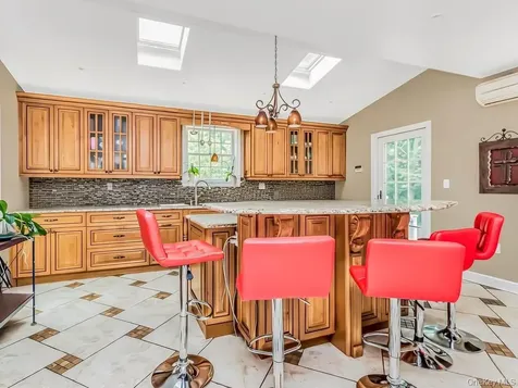 129 Jackson Avenue Pelham NY 10803