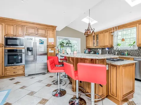 129 Jackson Avenue Pelham NY 10803