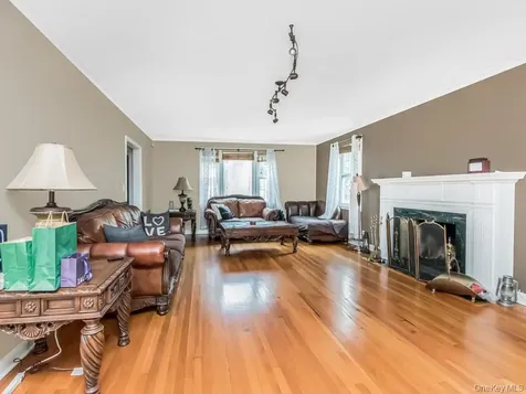 129 Jackson Avenue Pelham NY 10803