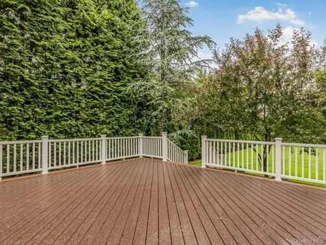 129 Jackson Avenue Pelham NY 10803