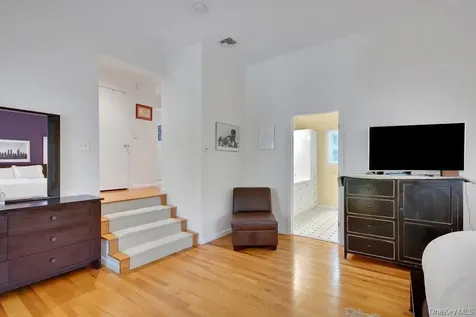 12 Webb Road Sleepy Hollow NY 10591