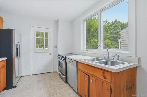 122 Andrew Street Kingston NY 12401