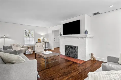 86 Caterson Terrace Hartsdale NY 10530