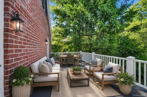86 Caterson Terrace Hartsdale NY 10530