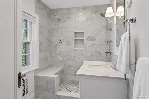 86 Caterson Terrace Hartsdale NY 10530