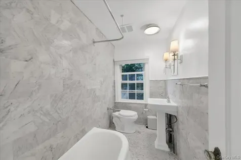 86 Caterson Terrace Hartsdale NY 10530