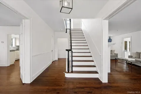 86 Caterson Terrace Hartsdale NY 10530