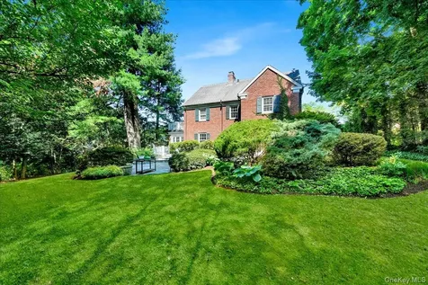 86 Caterson Terrace Hartsdale NY 10530