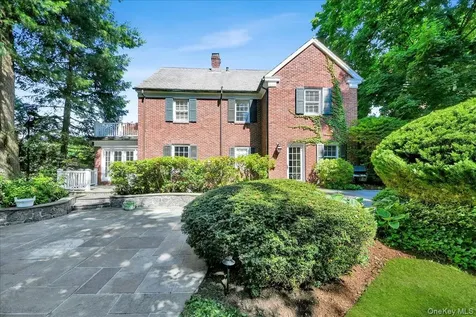 86 Caterson Terrace Hartsdale NY 10530