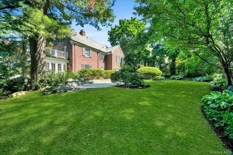 86 Caterson Terrace Hartsdale NY 10530