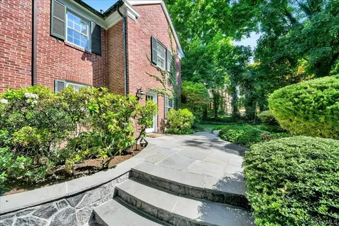 86 Caterson Terrace Hartsdale NY 10530