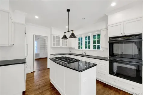 86 Caterson Terrace Hartsdale NY 10530