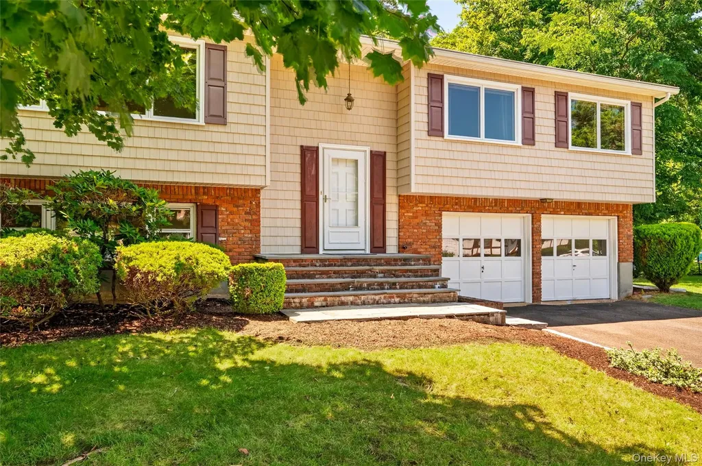 81 Poplar Street Nanuet NY 10954