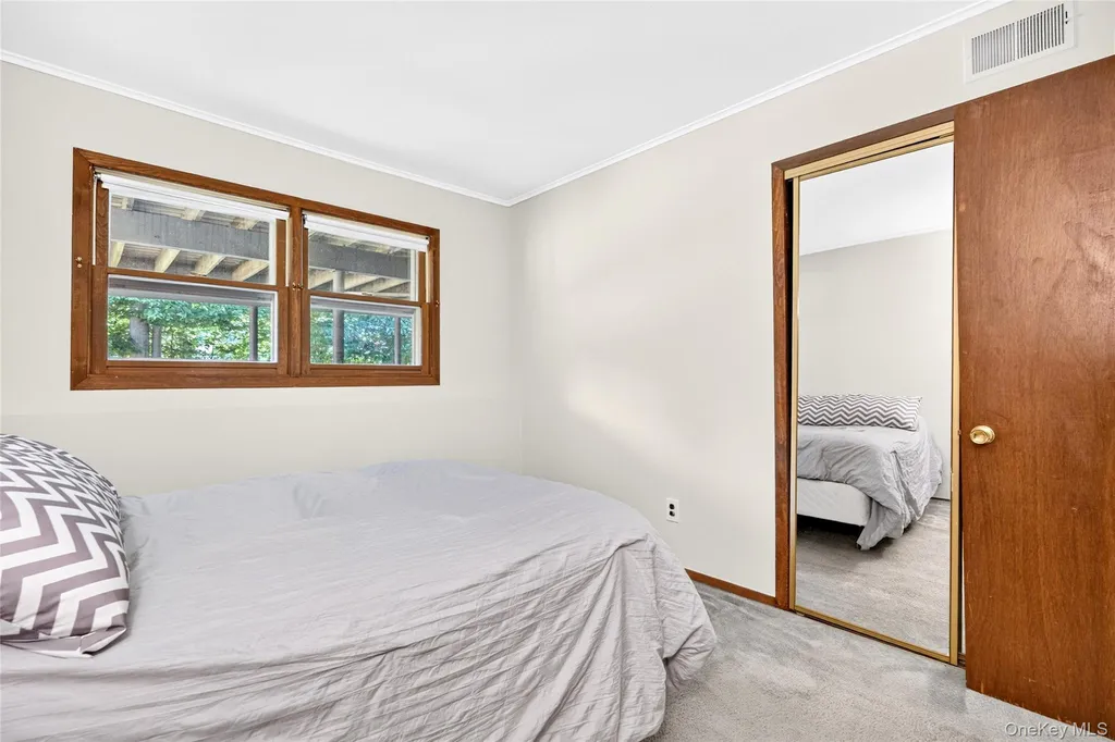 81 Poplar Street Nanuet NY 10954