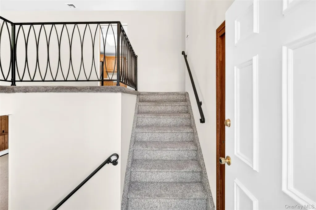 81 Poplar Street Nanuet NY 10954