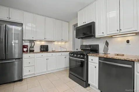 7 Balint Drive Yonkers NY 10710