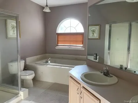 87 Summerfield Drive Holtsville NY 11742