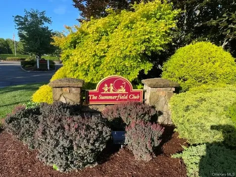 87 Summerfield Drive Holtsville NY 11742