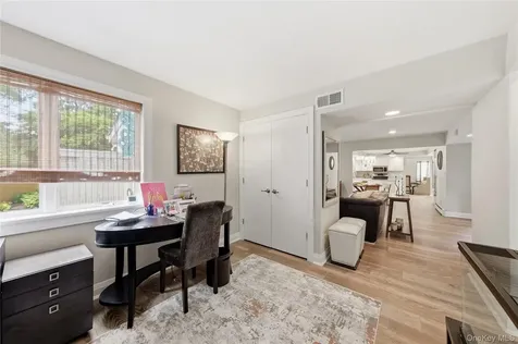 16 Wildwood Court East Islip NY 11730