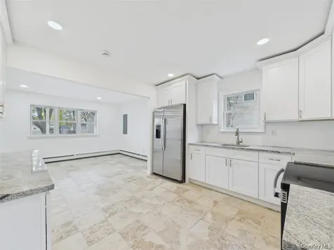 613 Bourdois Avenue Bellport NY 11713