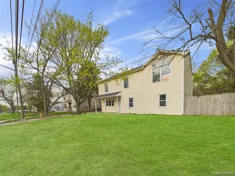 613 Bourdois Avenue Bellport NY 11713
