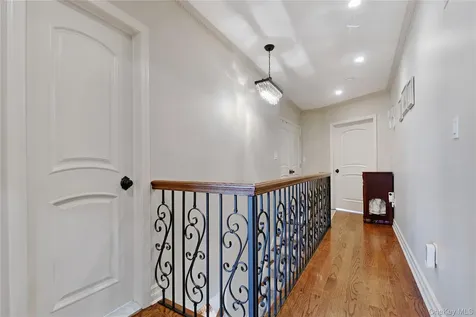 164-31 89th Street Howard Beach NY 11414