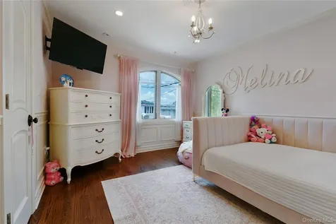164-31 89th Street Howard Beach NY 11414