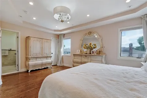 164-31 89th Street Howard Beach NY 11414