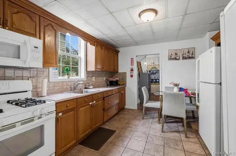 29 Blauvelt Avenue West Haverstraw NY 10993