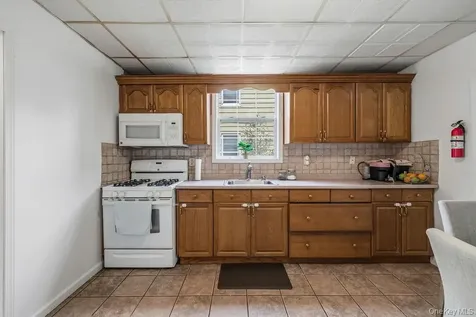 29 Blauvelt Avenue West Haverstraw NY 10993