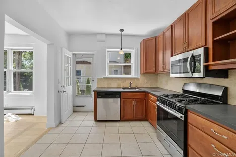 15 Desmond Avenue Bronxville NY 10708