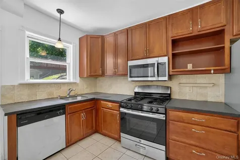 15 Desmond Avenue Bronxville NY 10708
