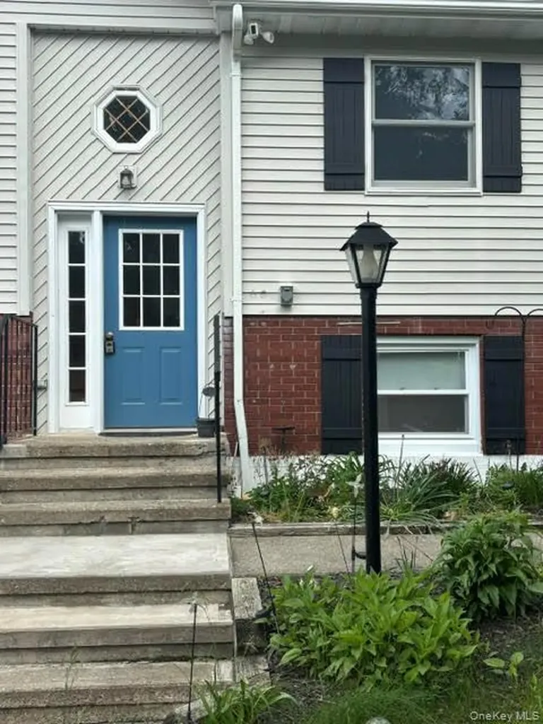 32 Louise Lane Hopewell Junction NY 12533