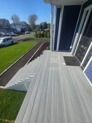 851 W Bay Drive West Islip NY 11795