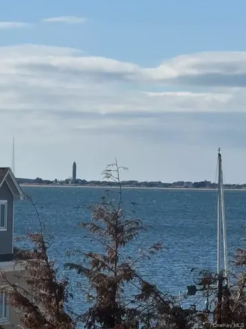 851 W Bay Drive West Islip NY 11795